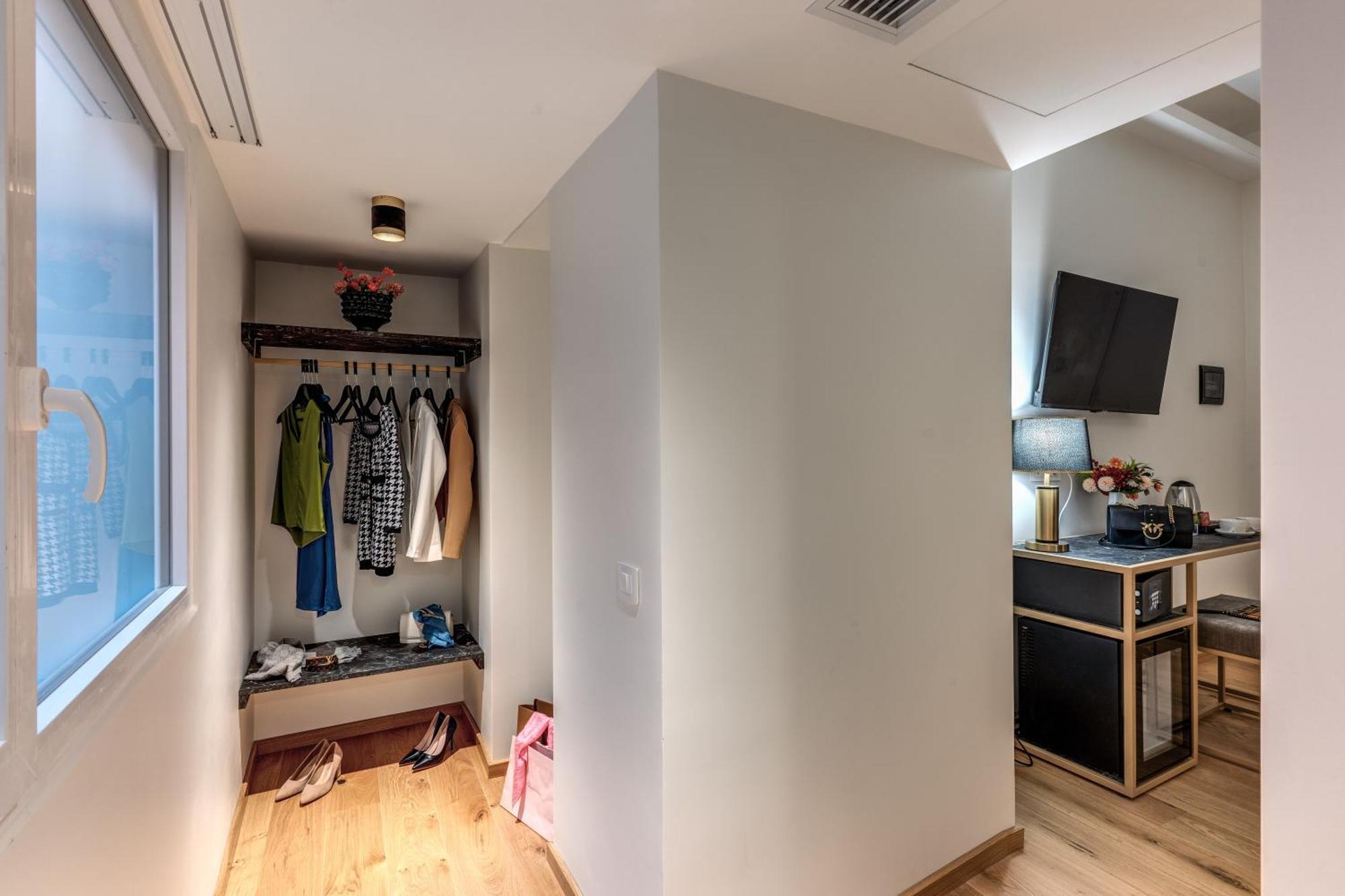 Palazzo Goldoni Condotti Collection 3* Rom