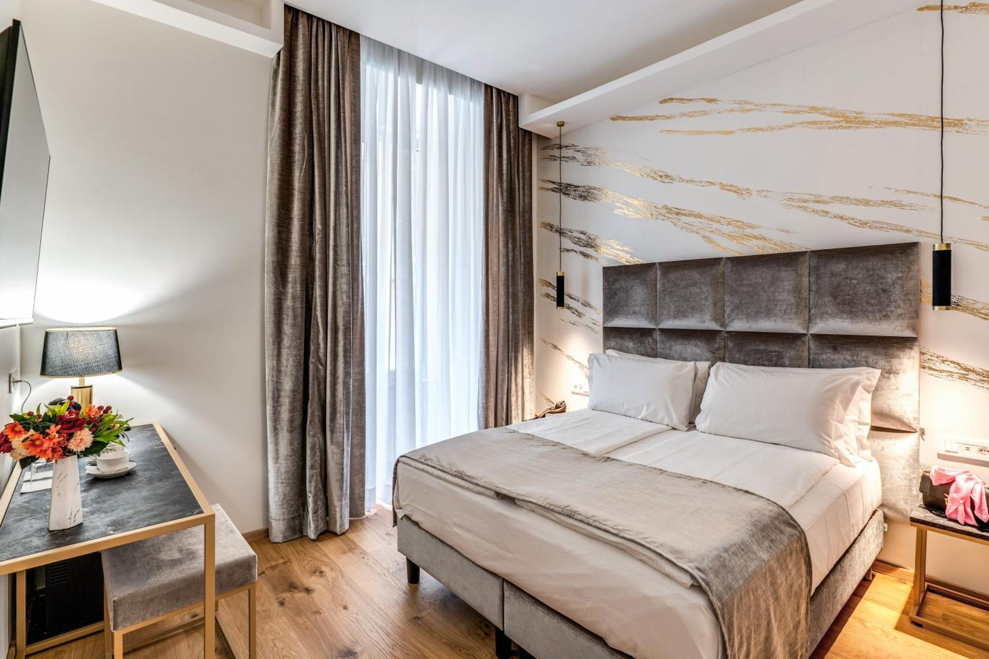 Palazzo Goldoni Condotti Collection 3* Rom